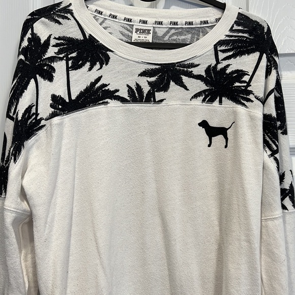 Victoria's Secret PINK Long Sleeve Tee - Picture 2 of 3